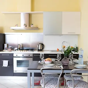  Apartment Terrazza Baciata Dal Sole Italien