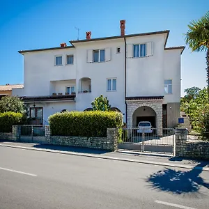  Apartment Sandra Kroatien